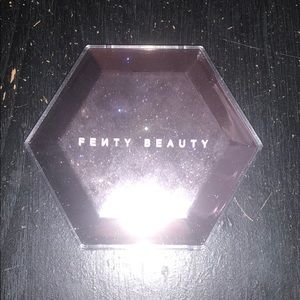 Fenty beauty how many carats highlighter